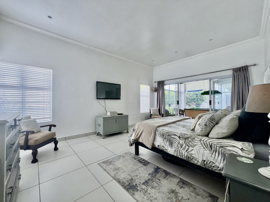 4 Bedroom Property for Sale in The Cove Western Cape